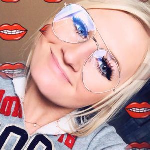 Meet your Posher, Briana